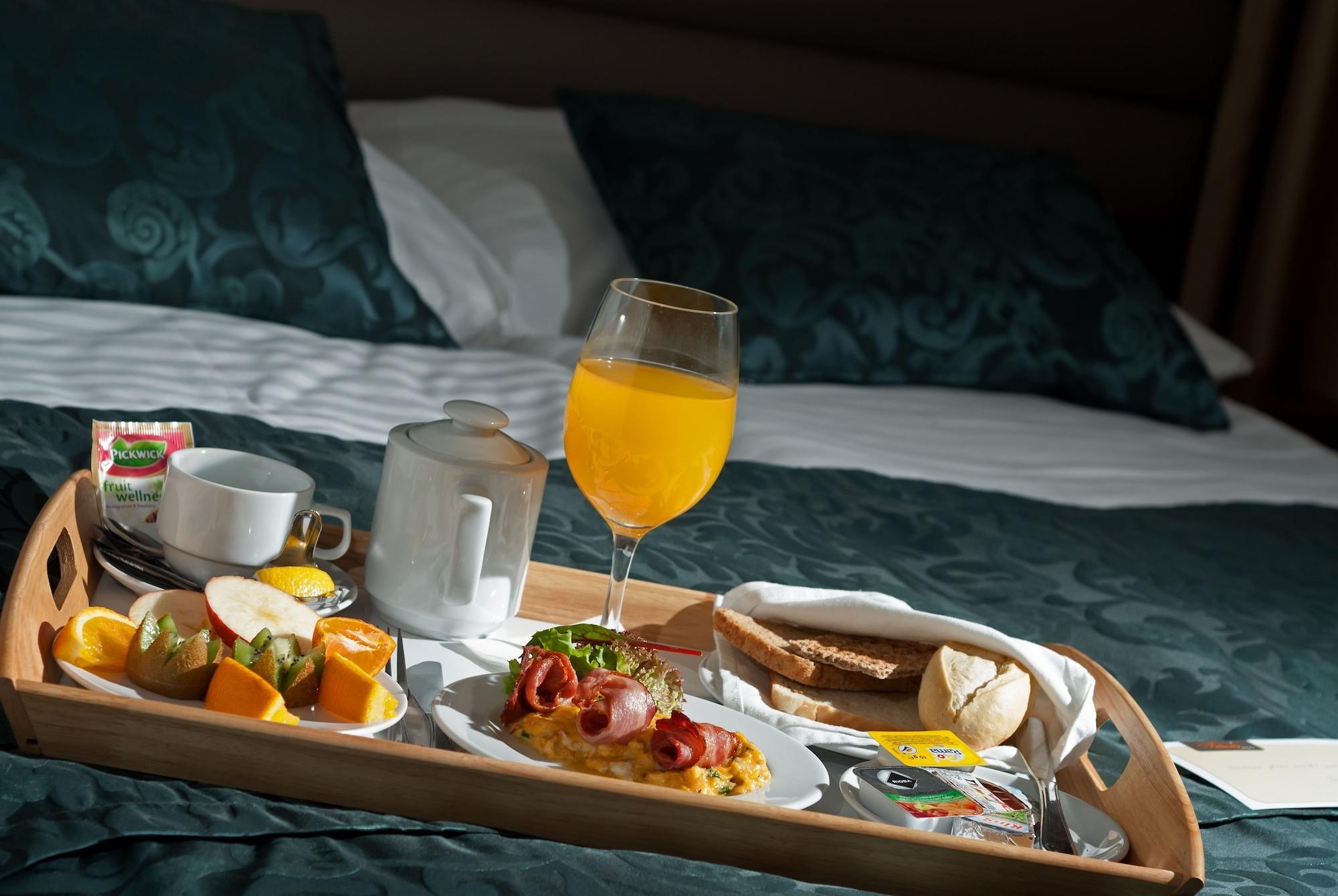 Hotel Snezka Špindlerŭv Mlýn Luaran gambar