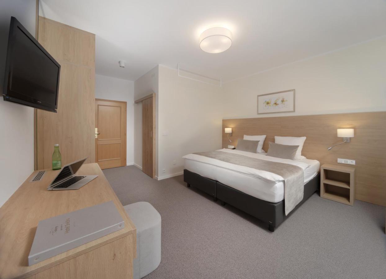 Hotel Snezka Špindlerŭv Mlýn Luaran gambar