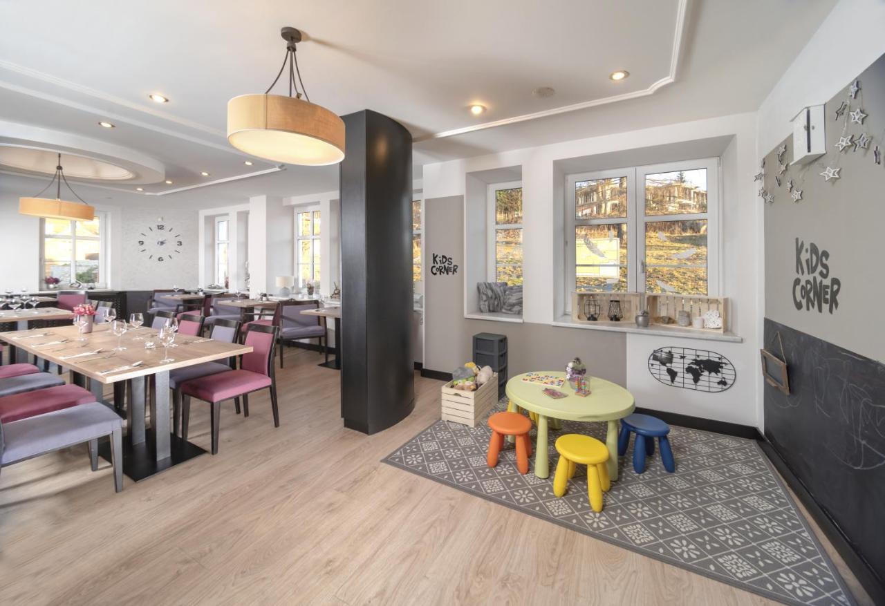 Hotel Snezka Špindlerŭv Mlýn Luaran gambar