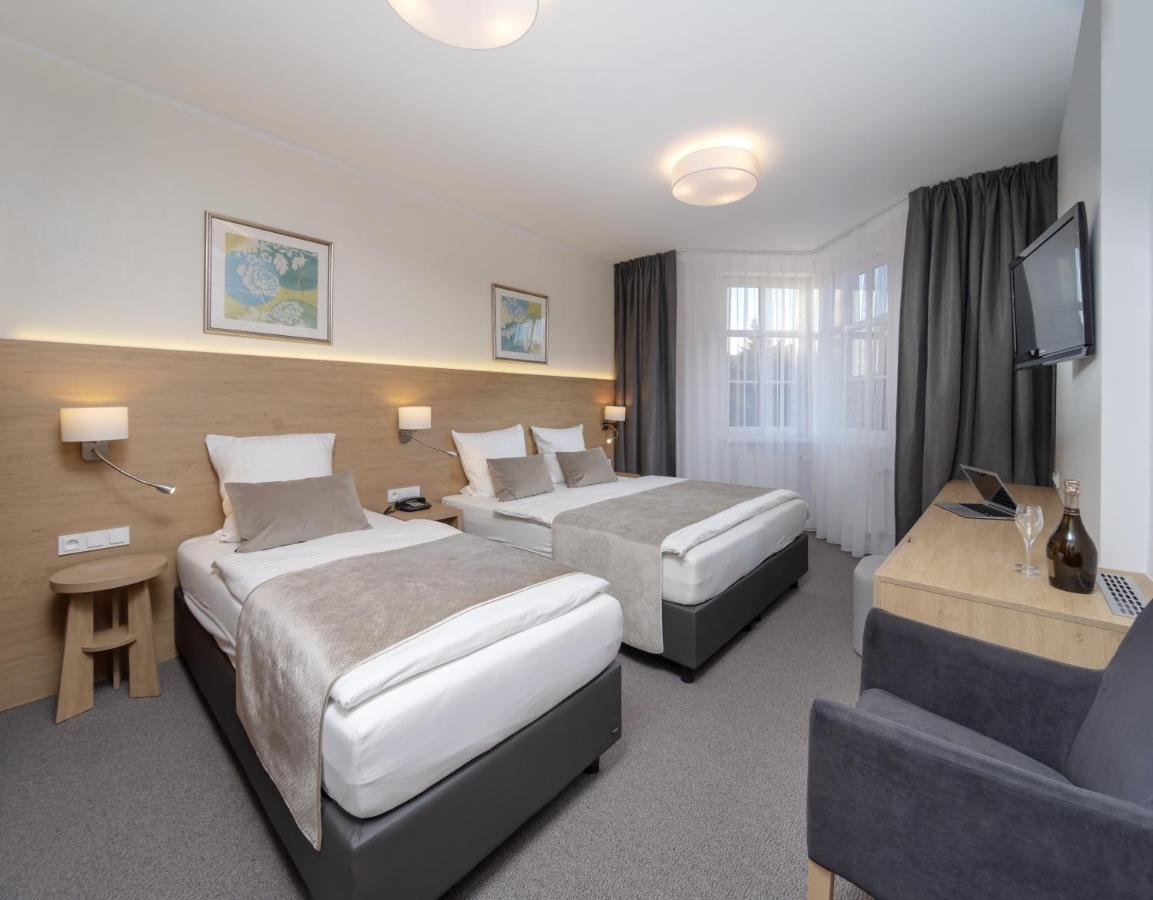 Hotel Snezka Špindlerŭv Mlýn Luaran gambar